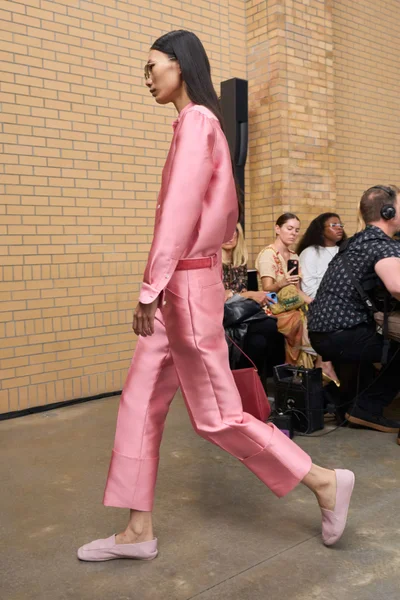 Look 69